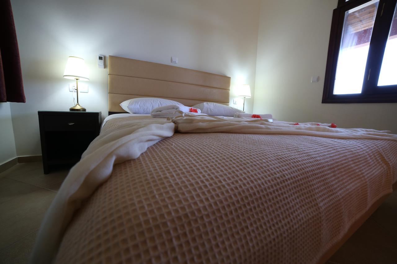 Ionion Fos Aparthotel Nikiána Eksteriør bilde
