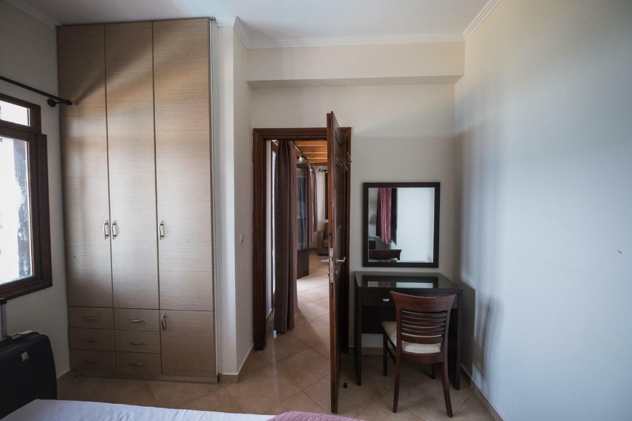 Ionion Fos Aparthotel Nikiána Eksteriør bilde